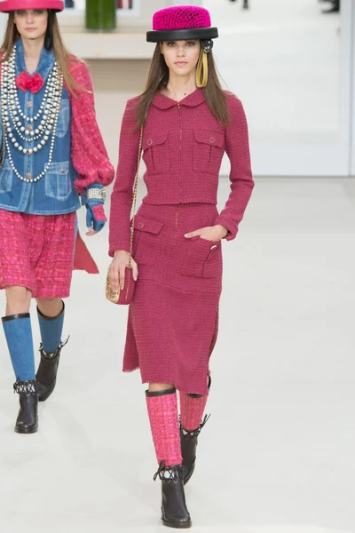 Look 7